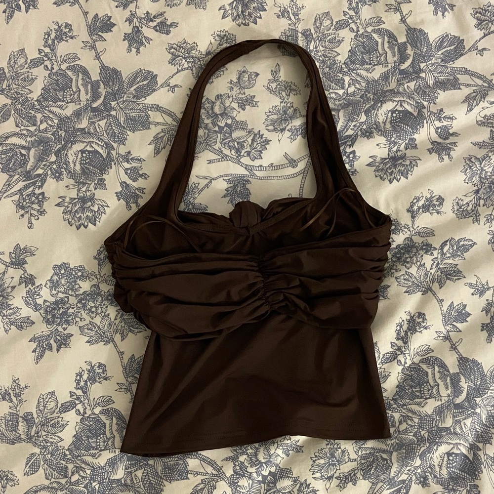 Elegant Brown Halter Top with Ruched Bow - Picture 2 of 4